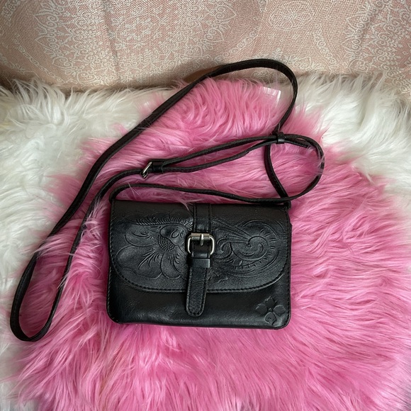 Patricia Nash Handbags - Patricia Nash Black Torri tooled Leather Crossbody
